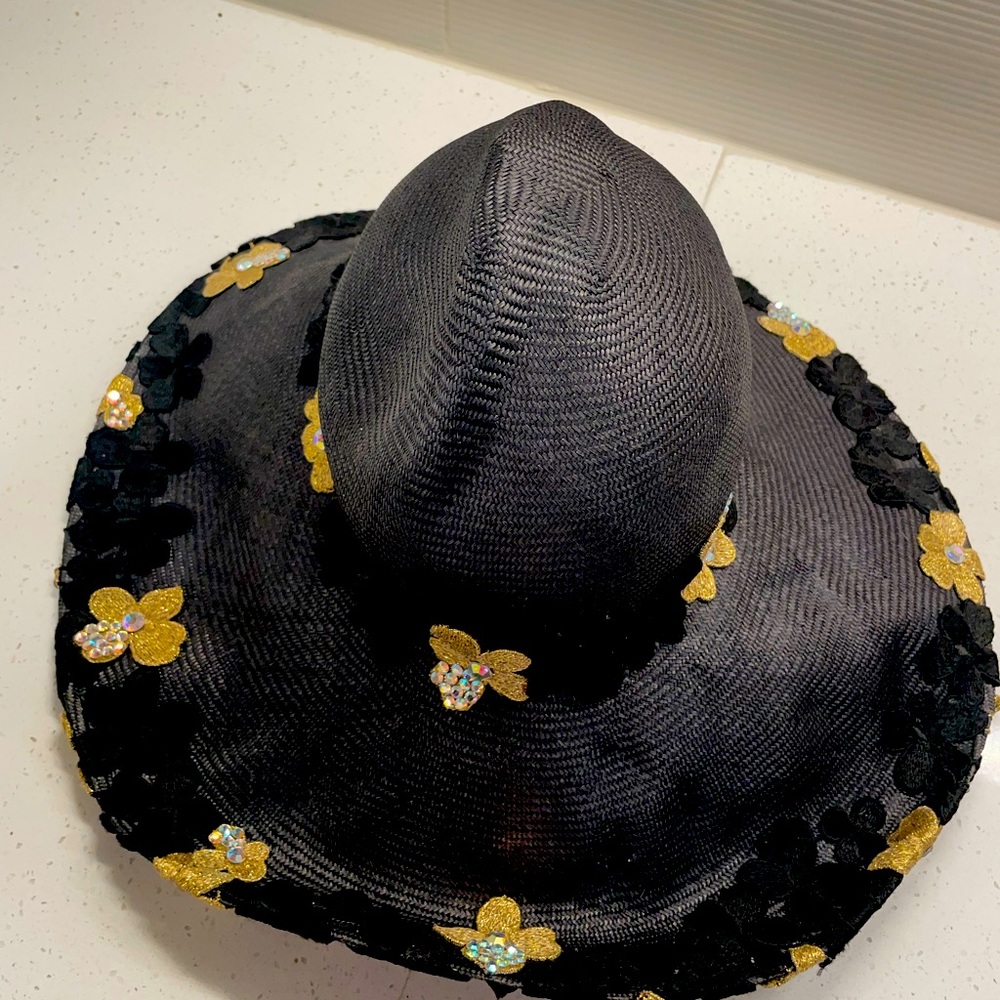 Elegant Black Floral Women's Hat - Picture 7 of 9